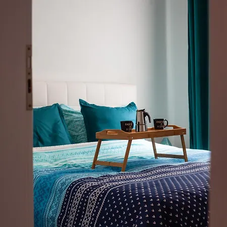 Parid Blue Apartment Golem (Tirana)